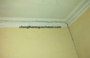 nha-moi-xay-bi-nut-nhieu-cho