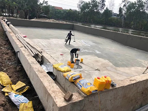 Chống thấm sàn mái bằng vật liệu gốc xi măng