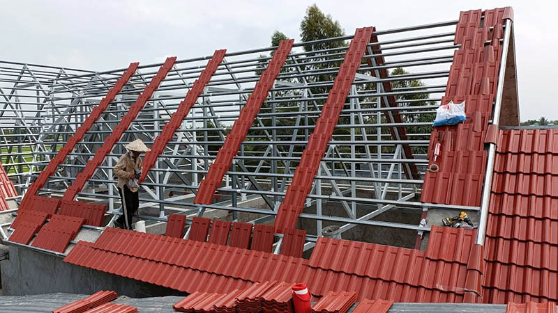 Lợp lại mái ngói