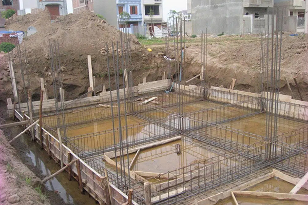 Luu-y-khi-thuc-hien-gia-co-mong-nha-bi-sut-lun