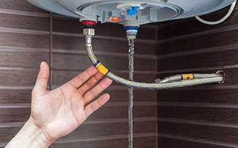 anh-img-binh-nuoc-nong-bi-ri-nuoc