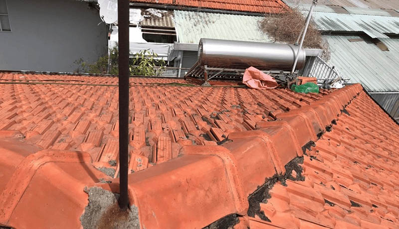 Nguyên nhân mái ngói bị dột