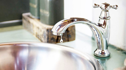 nguyen-nhan-voi-lavabo-bi-ri-nuoc