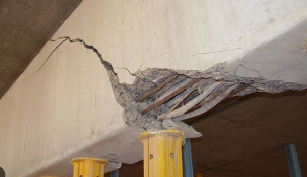 Nứt xiên dầm bê tông