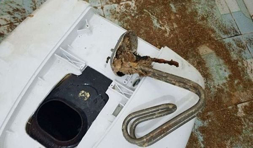 xu-ly-Binh-chua-bi-thung-do-an-mon