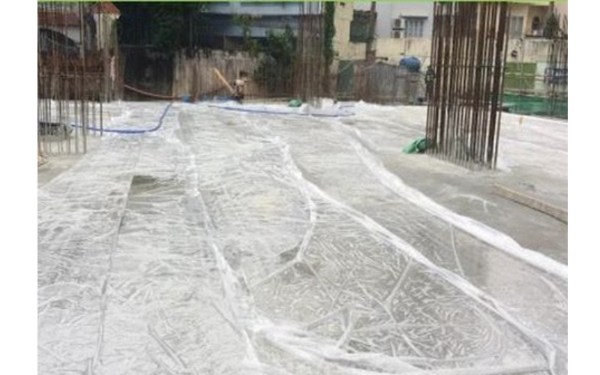 Kiểm tra độ ẩm sàn bê tông bằng tấm nilon