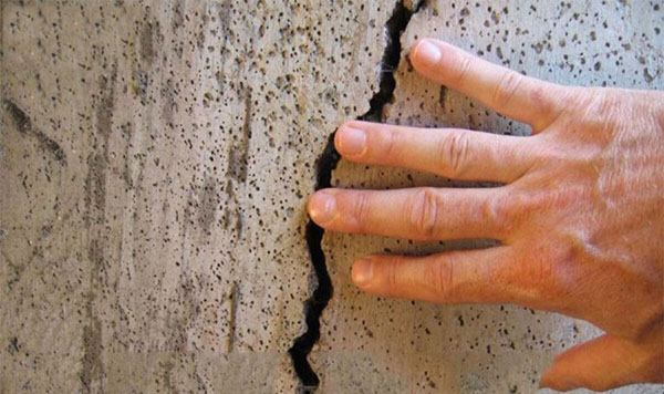 7 Cách xử lý bể nước bị nứt hiệu quả, triệt để 100% 1 Dấu hiệu nhận biết bể nước bị nứt
