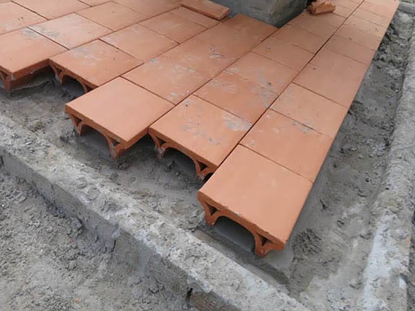 Gạch lỗ chống nóng sân thượng
