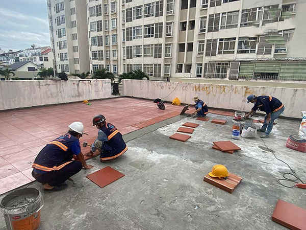 Vì sao cần chống nóng sân thượng