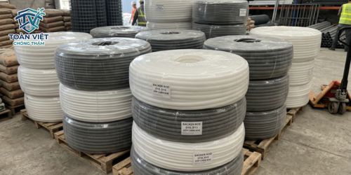 Kỹ thuật dùng xốp chèn khe chống thấm kết hợp keo PU chuẩn